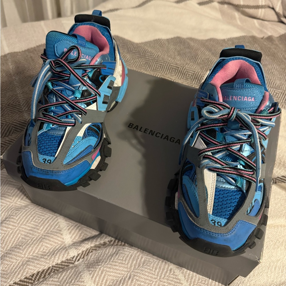 2019
Balenciaga Wmns Track Trainer 'Blue'